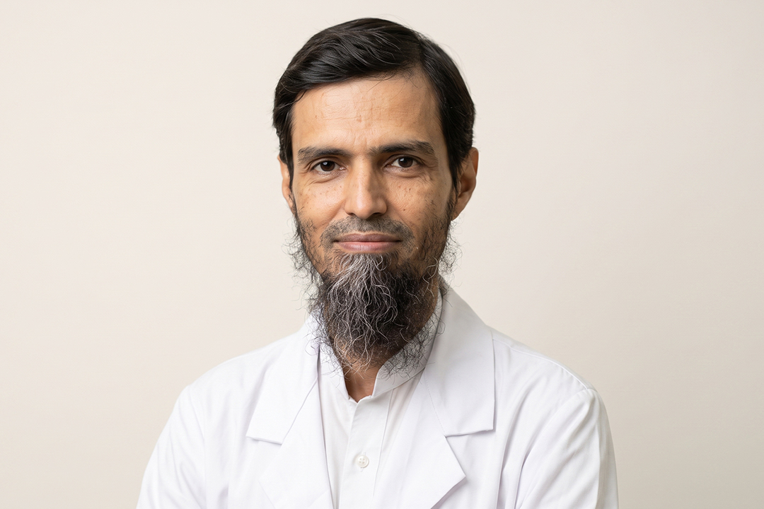ক্লিনিক্যাল ও অ্যাসথেটিক ডার্মাটোলজির একজন বিশেষজ্ঞ